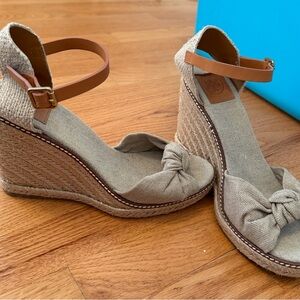 Tory Burch Elegant Tan Wedge Sandals